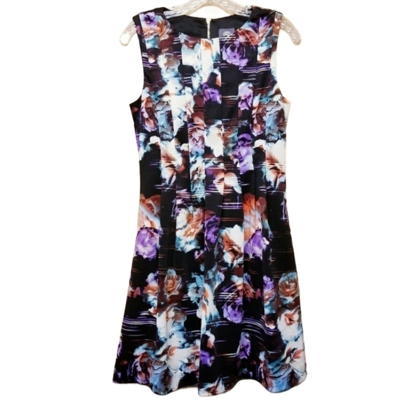 Vince Camuto | Floral Fit & Flare Sleeveless Scuba Dress (Size 8 Petite) - Picture 1 of 8